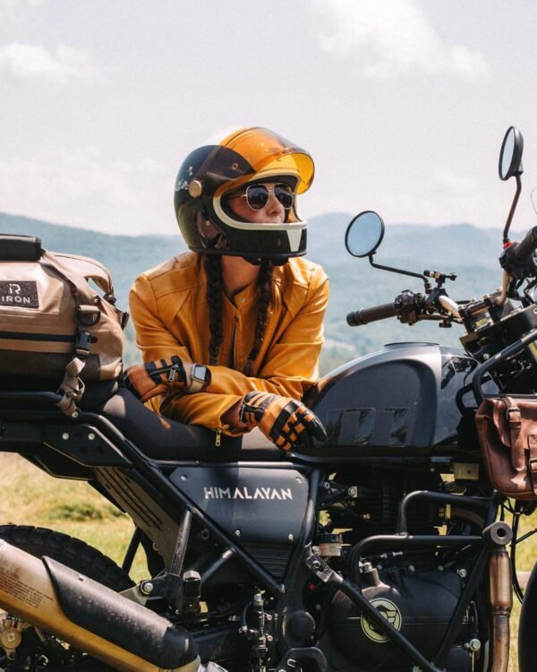 IRON JIA'S Sac Moto Etanche Sac de Selle de Moto Sac de Voyage Sac Arrière Moto avec Fermeture à Rouleau Bretelles Adapté pour Le Cyclisme, Le Camping, Les Sports Nautiques Marron-50L – Image 2